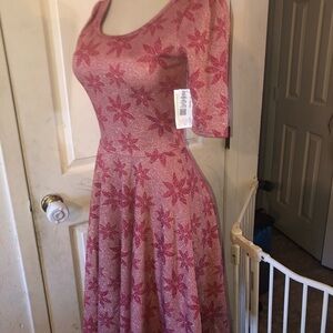 Small Lularoe Nicole Elegant Collection